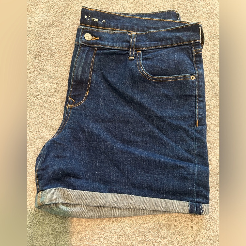 Old Navy Blue Darkwash Rolled Hem Curvy Profile Jean Shorts, size 16